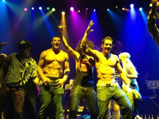 Illustration for article titled Rob Gronkowski, Shirtless Matt Light Danced Away Their Sorrows After The Super Bowl